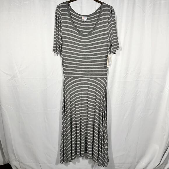 LuLaRoe Dresses & Skirts - LuLaRoe Nicole Grey Striped Dress NWT Size Large